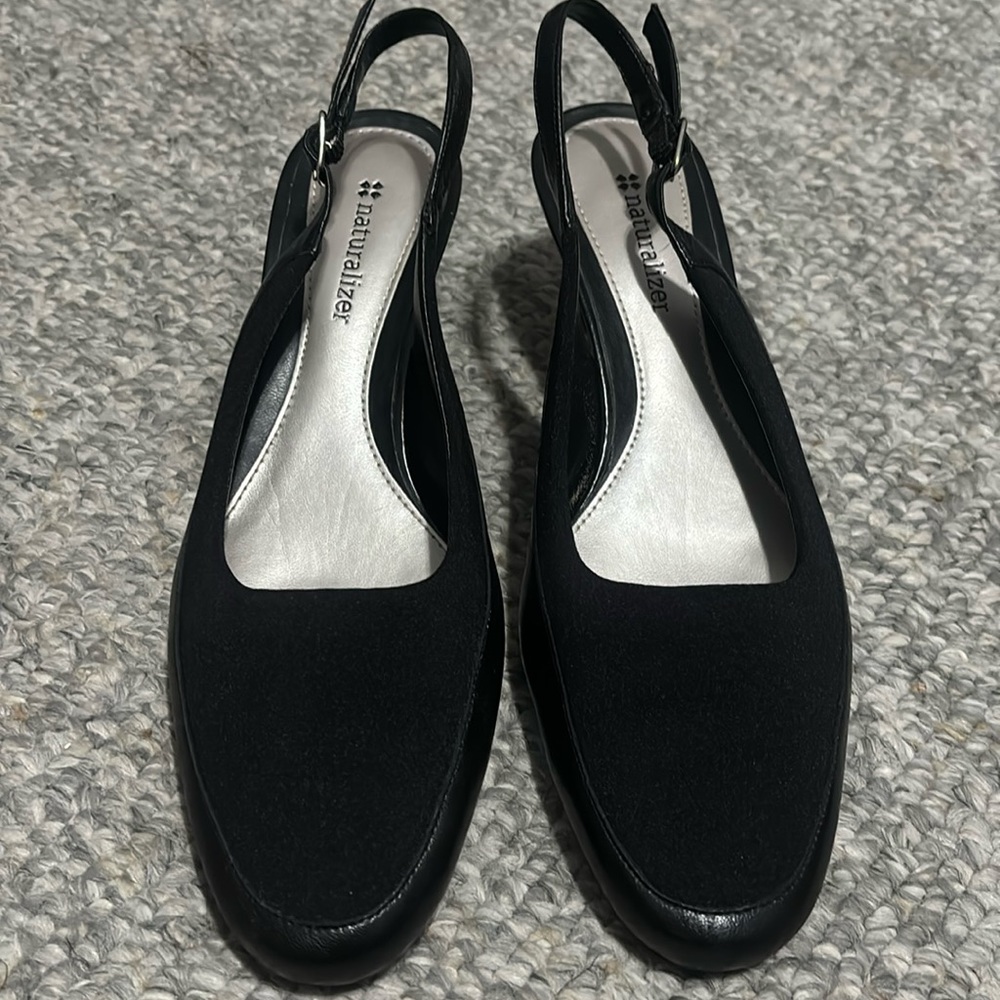 NATURALIZER sensible heel sling backs